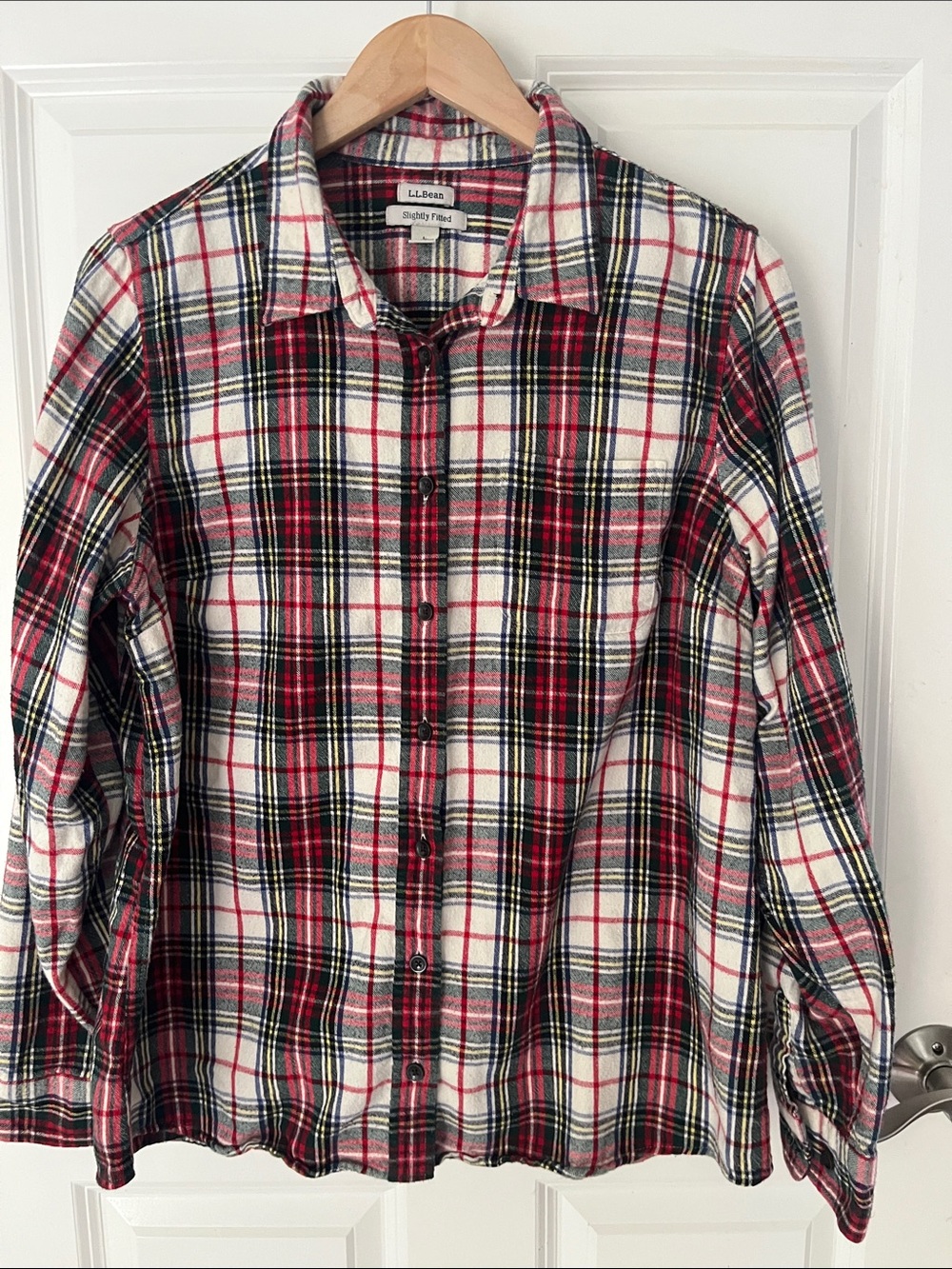 LL Bean Scotch Plaid Flannel Shirt Slightly Fitted Red Large Soft Cabin Holiday